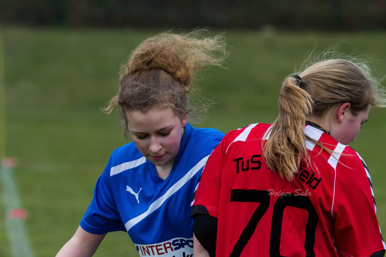 Bild 79 - C-Juniorinnen FSG-BraWie 08 - TuS Tensfeld : Ergebnis: 0:8